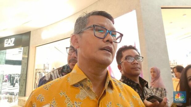 juru bicara kemenperin febri hendri antoni arif saat ditemui di mal kota kasablanka jakarta rabu 210.jpeg; charset="utf 8"